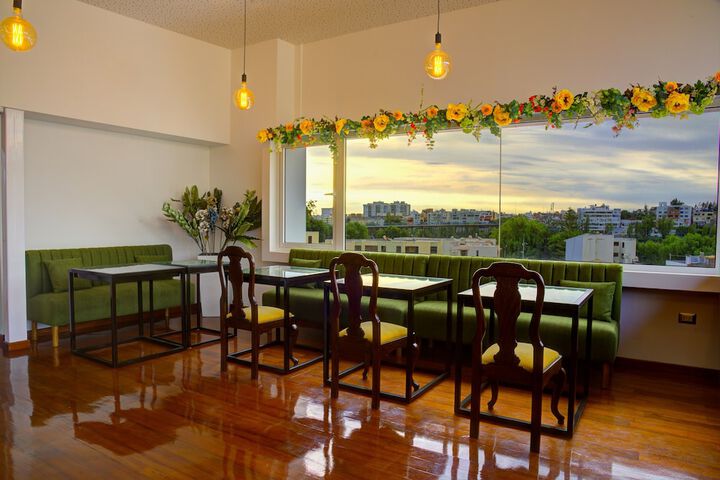 Dining Photos