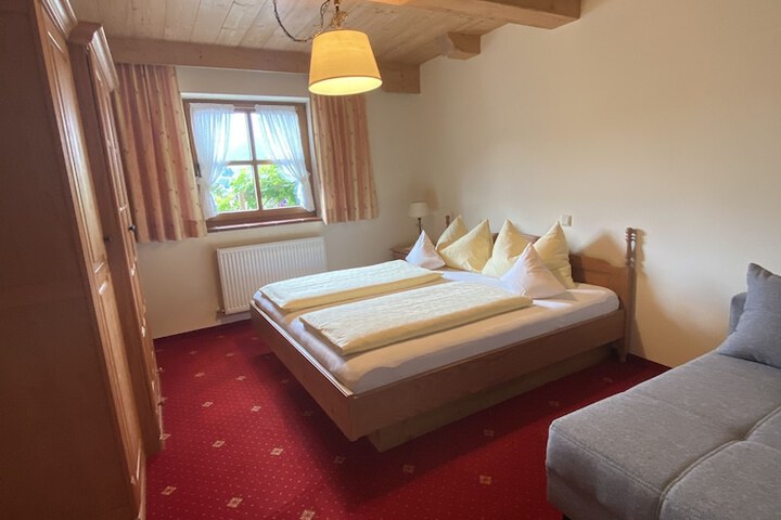 Room 12 of 39