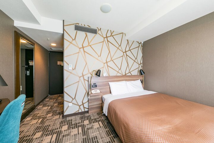 Room 10 of 41