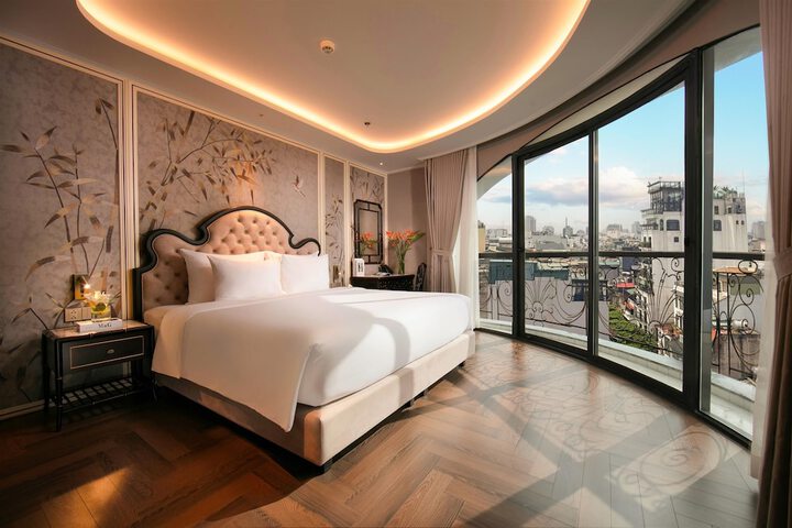Room 10 of 74