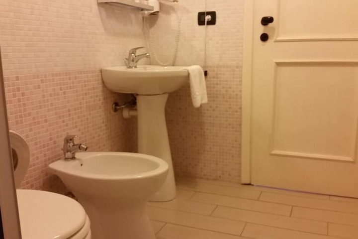 Room 35 of 53