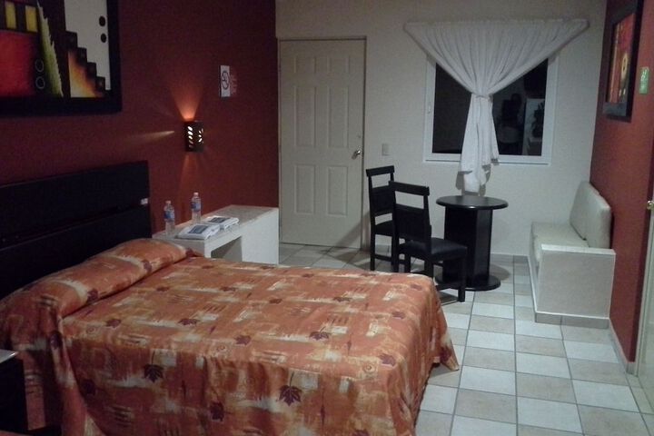 Room 9 of 24