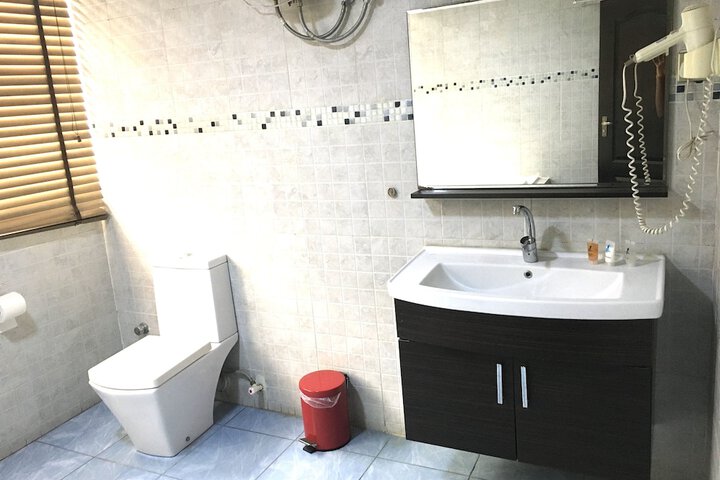 Room 18 of 22