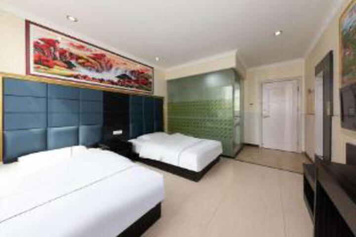 Room 7 of 7