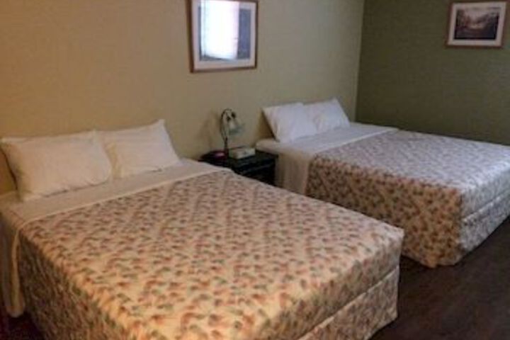 Room 11 of 36