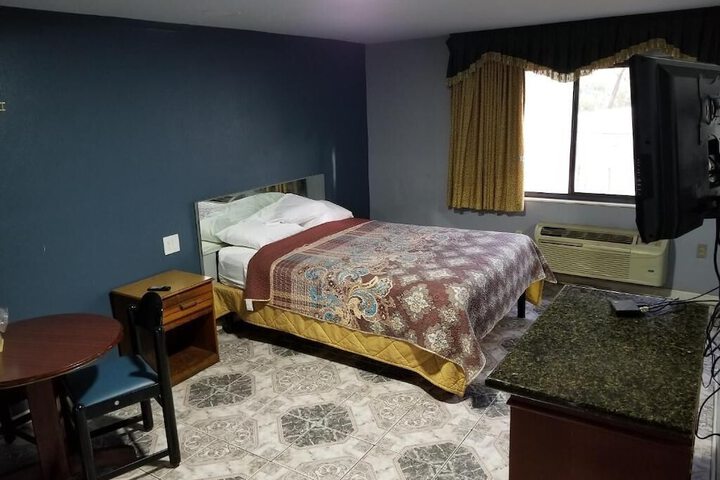 Room 2 of 14