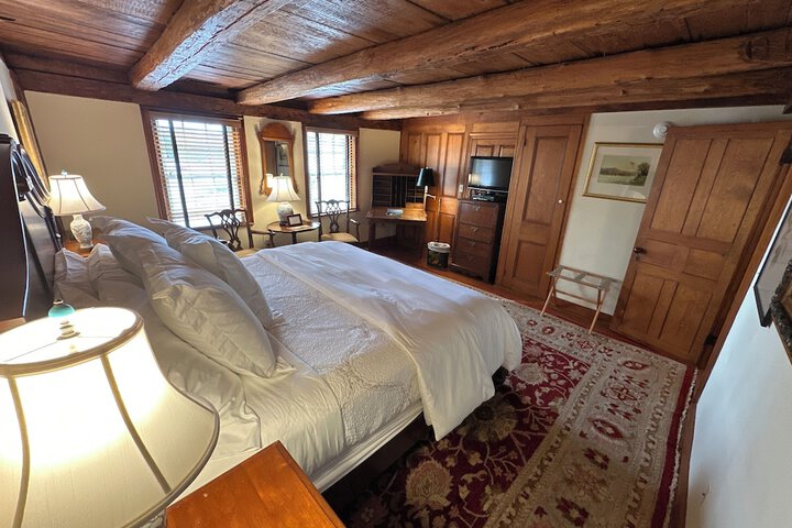 Room 13 of 65