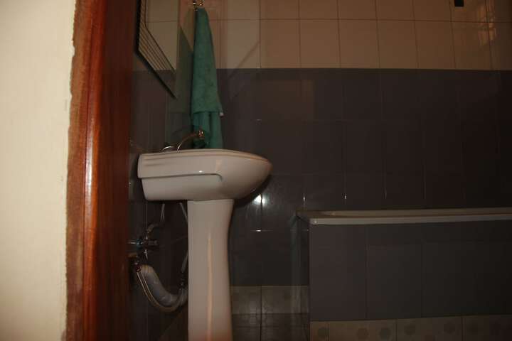 Room 15 of 32