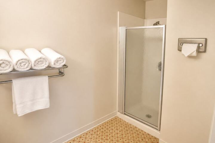 Room 16 of 23