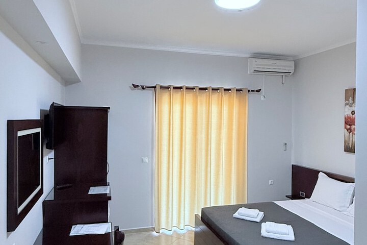 Room 56 of 245