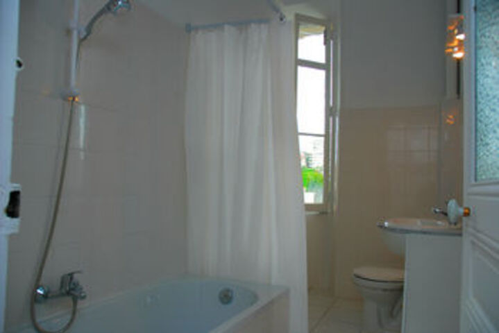 Room 29 of 234