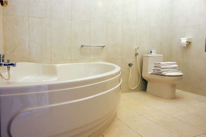 Clean Restrooms