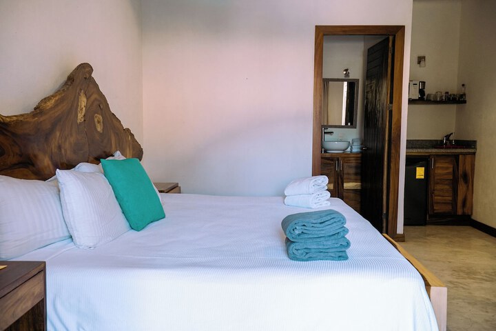 Room 9 of 64