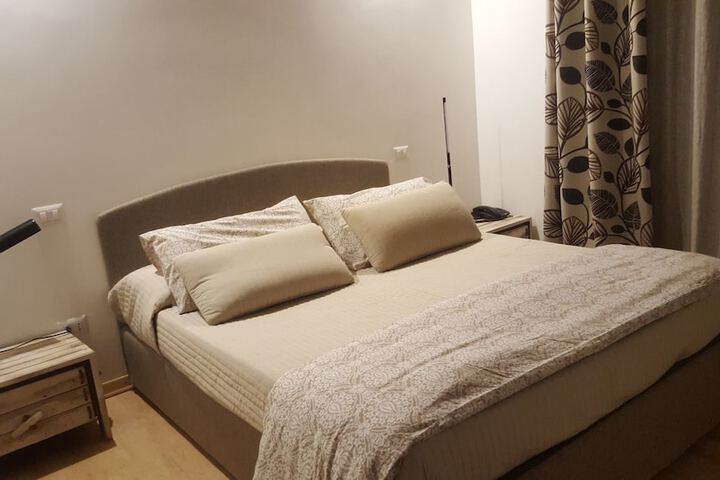 Room 5 of 43