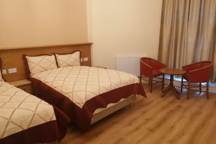 Room 37 of 77