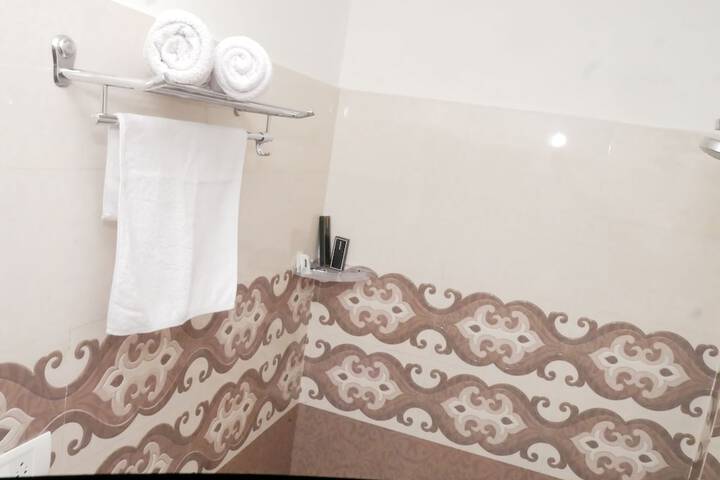 Room 8 of 8