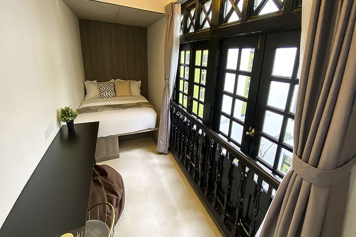 Room 74 of 180