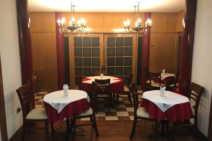 Dining 21 of 29