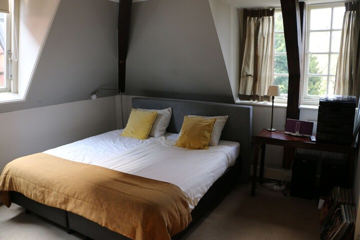 Room 5 of 21