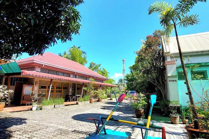 Children's play area - outdoor