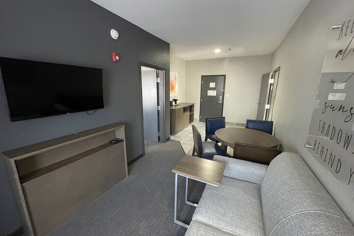 2 Queen Beds 1 Bedroom Suite (6 of 22)