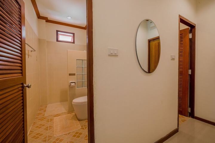 Room 29 of 79