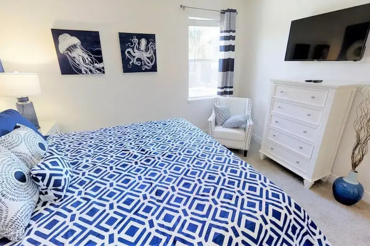 Room 4 of 26