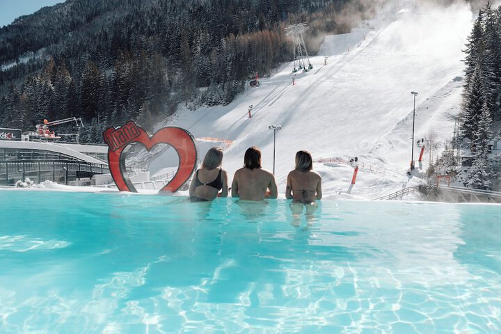 Pool 51 of 85