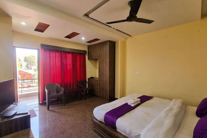 Room 10 of 34