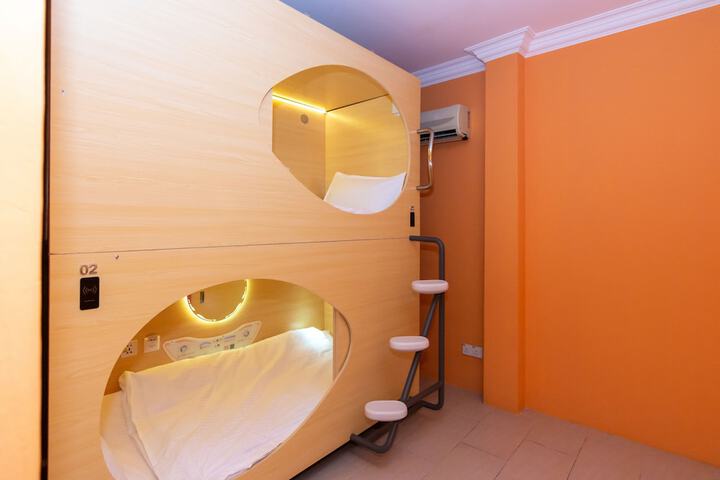 Room 8 of 24