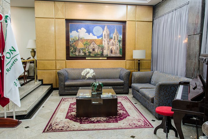 Entrance & Lobby