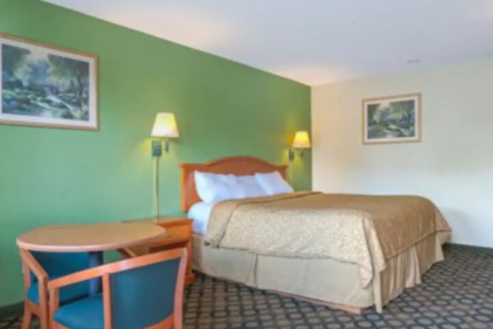 Room 4 of 14