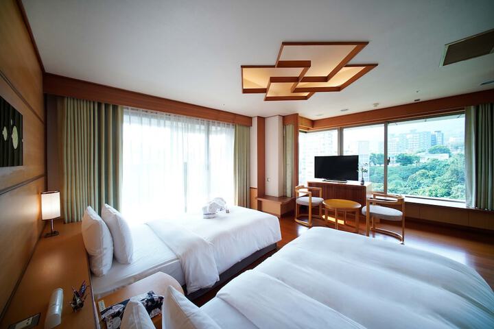 Room 20 of 64