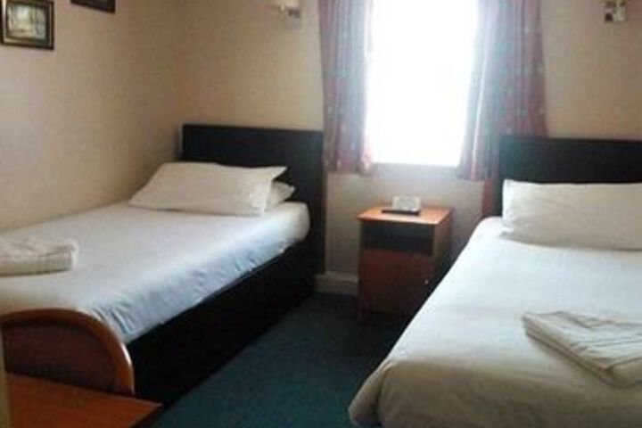 Hotel Suite Photo