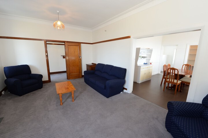 Room 105 of 179