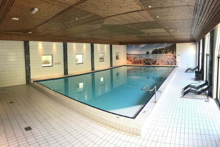 Pool Hotel