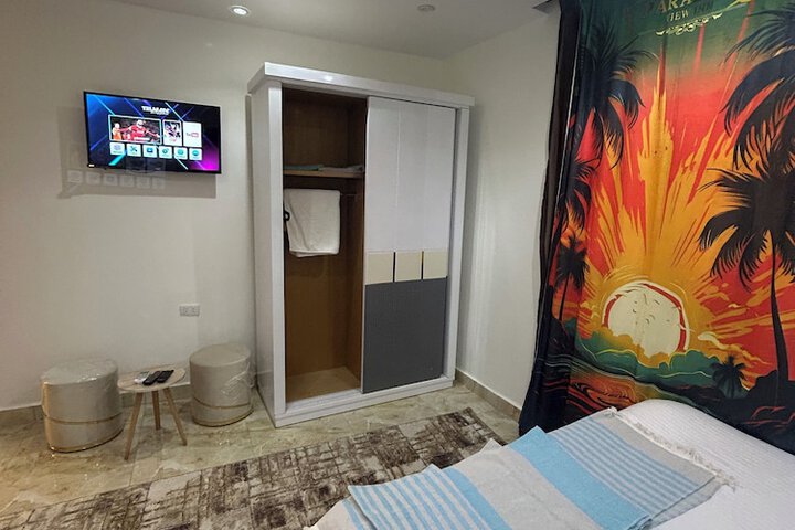 Room 37 of 79