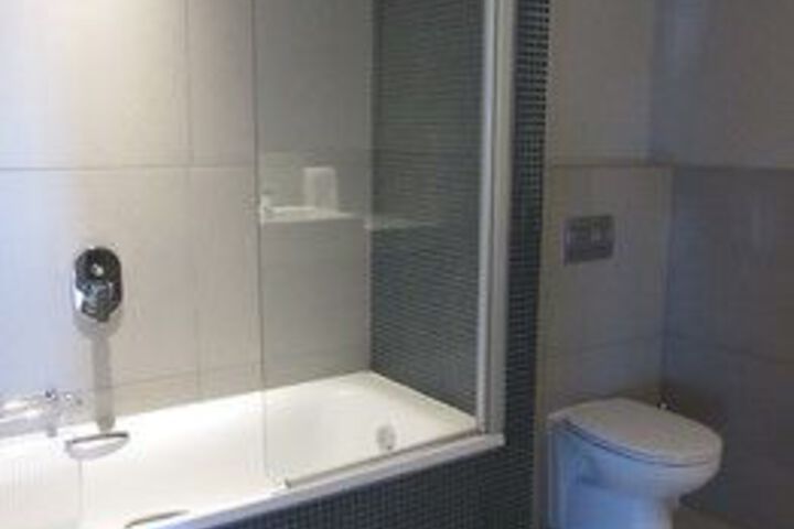 Room 9 of 65