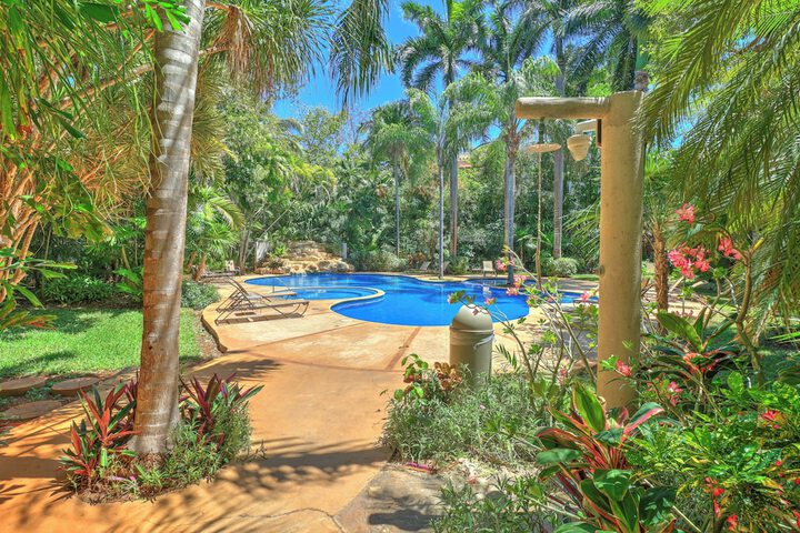 Pool 374 of 426