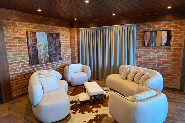 Room 30 of 55