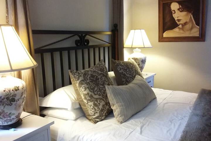 Room 27 of 29