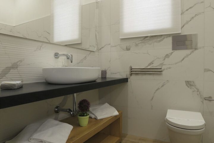 Room 14 of 35