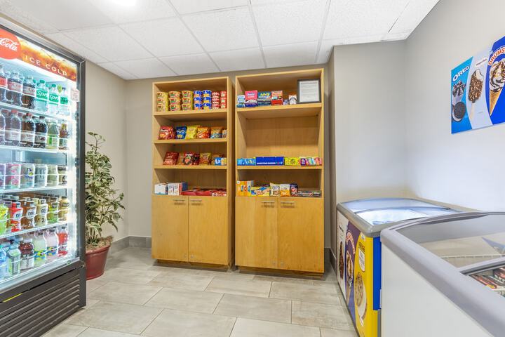 Snack bar