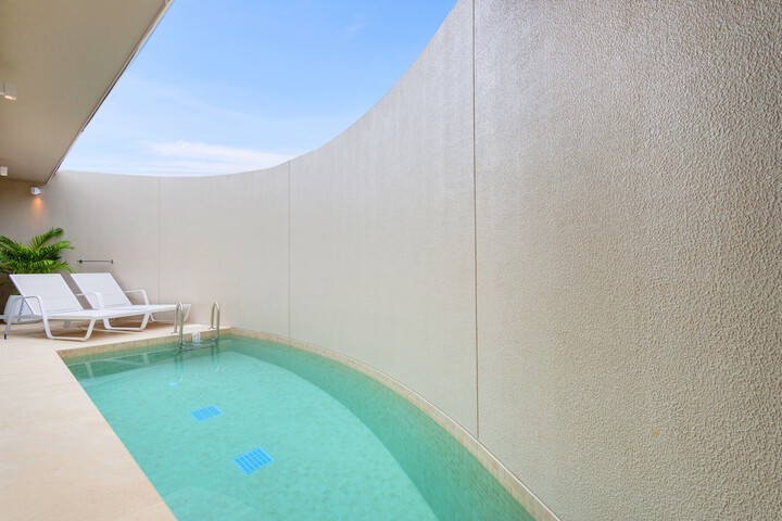 Pool 43 of 131