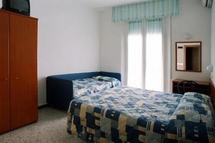 Room 11 of 61