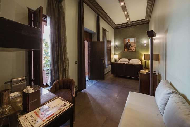 Room 16 of 42