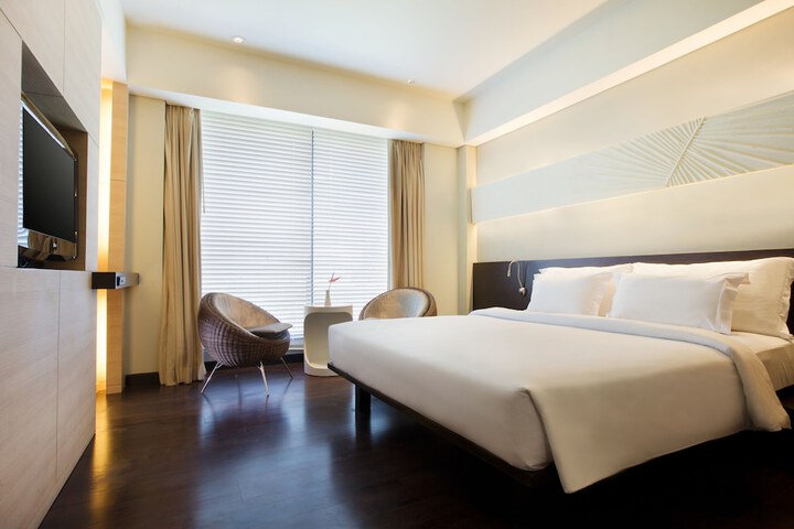 Room 4 of 38