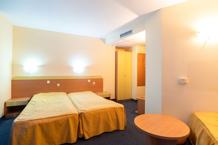 Room 35 of 85