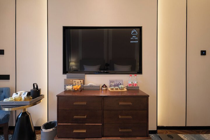 Room 15 of 66