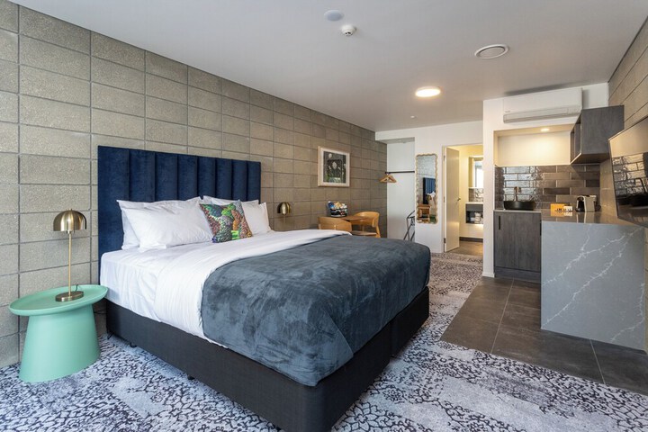 Room 26 of 111